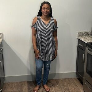 146.  Doe & Rae NWT Women's Sleeveless V neckk  Striped Tunic Dress Size S, M, L